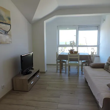 Pansion Berat アパート