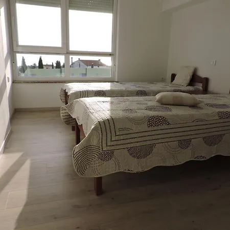 アパート Pansion Berat ボドニャン