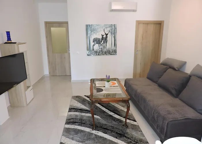 Apartment Pansion Berat *